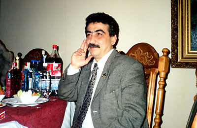 Христос [OLEFINI] в раздумьях о завтрашних круглых столах.