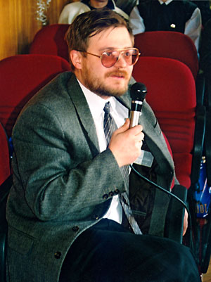 коллективе ИНРОСТа его знают как прекрасного оратора, великолепного менеджера, и рассказчика «своеобразных» анекдотов