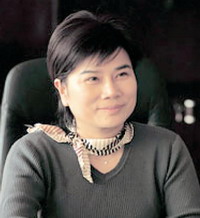 Президент GREE г-жа Дун Минчжу 