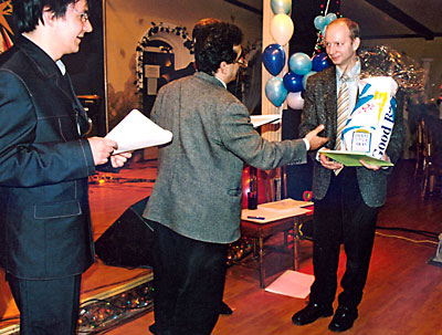 ХрИстос, или ХристОс, как сказал на банкете наш директор, наградил поездкой в Грецию