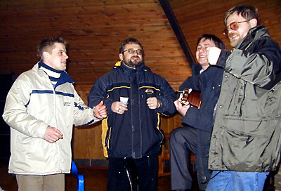 Дорофеев: Казачество! Че за дела, боеприпасы песне мешать не должны!!!! Серега!! Одно жаль - время, как миг пролетело.