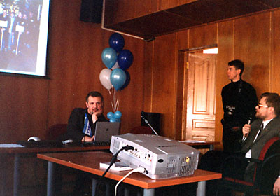 Короткое музыкальное слайд-шоу о жизни фирмы в 2002 году